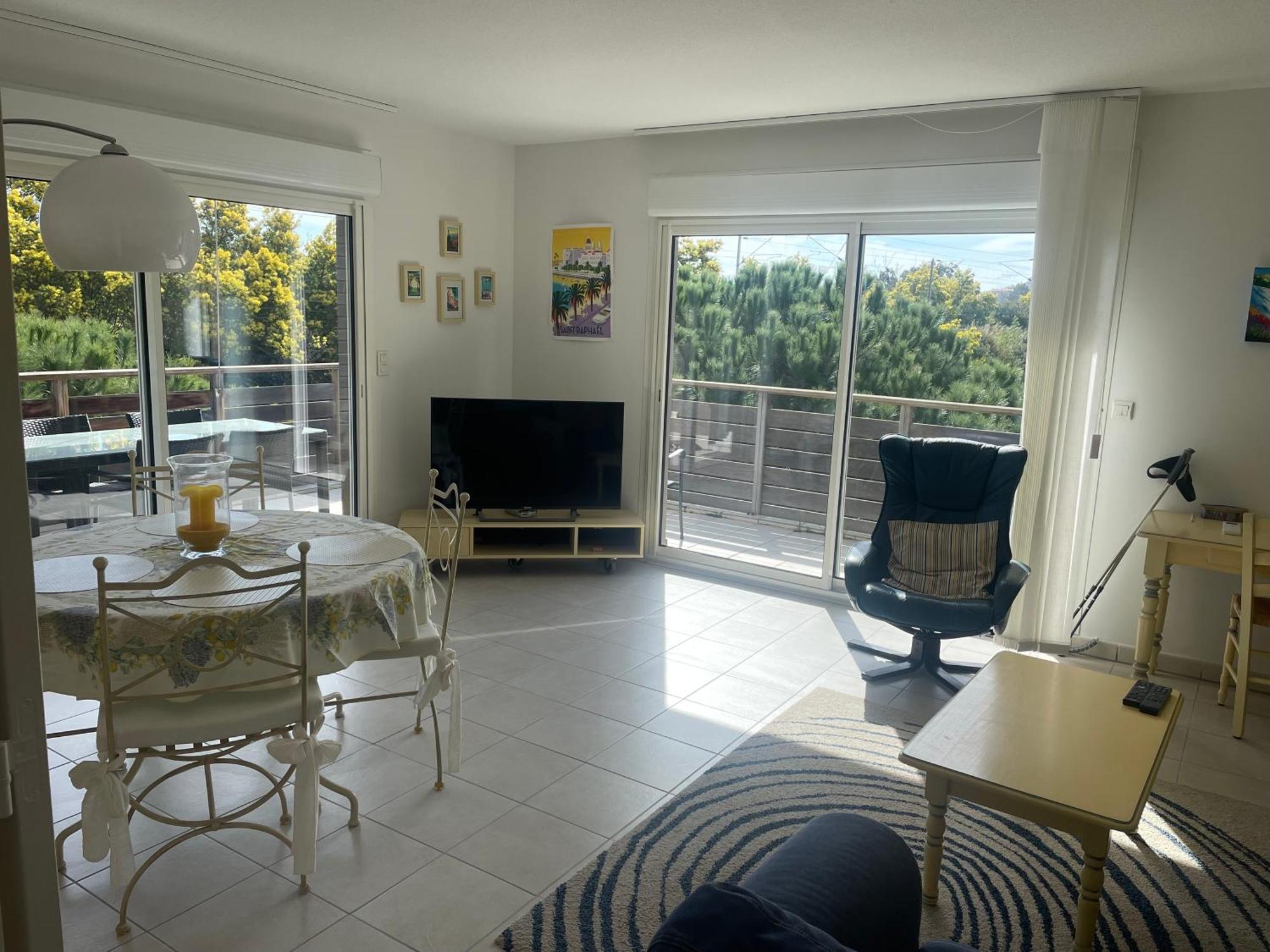 77 M3 2 Emplacement Premium * Saint-Raphael (Var)